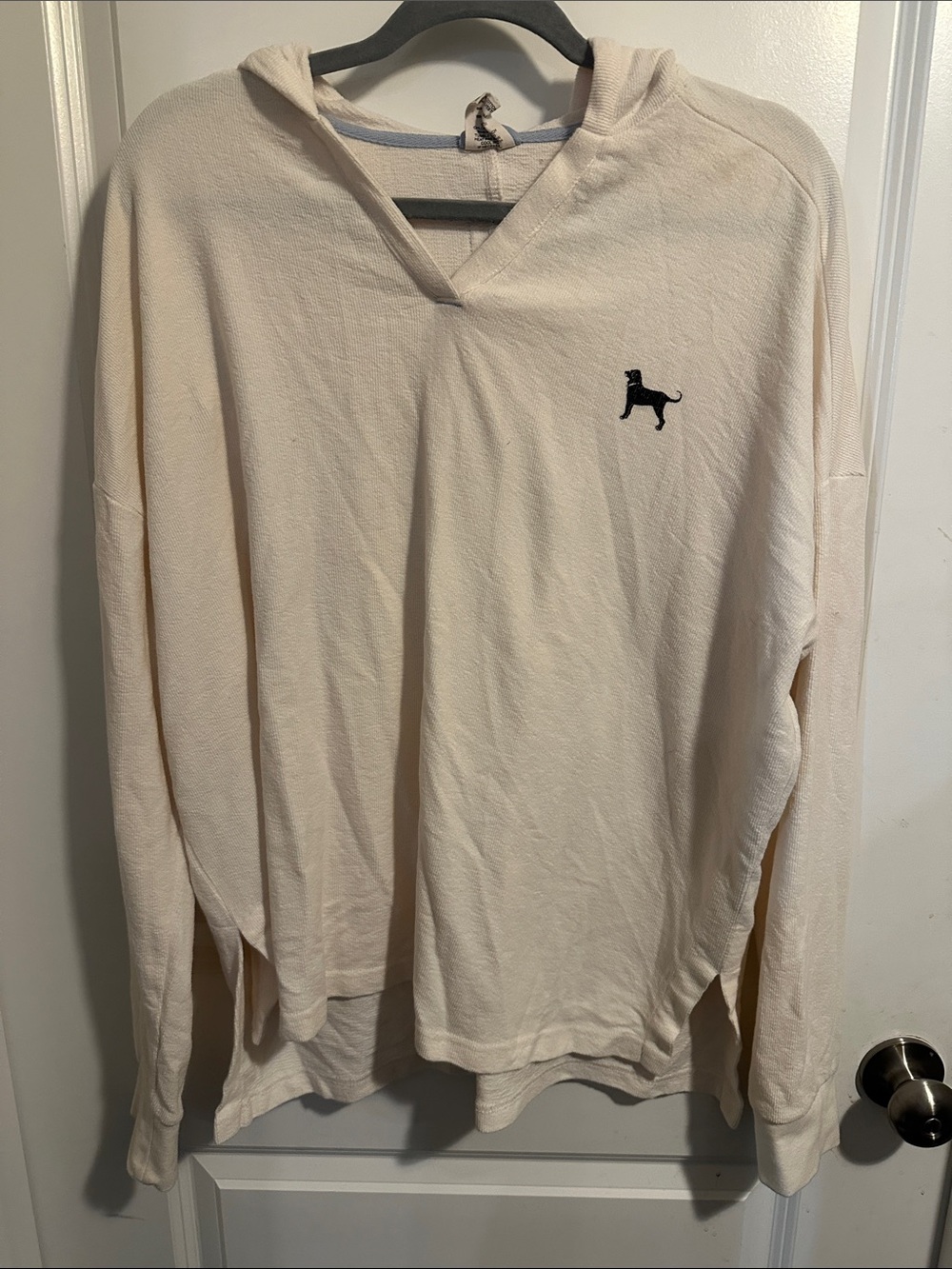 The Black Dog Cream Long Sleeve Hooded Tee with Dog Logo